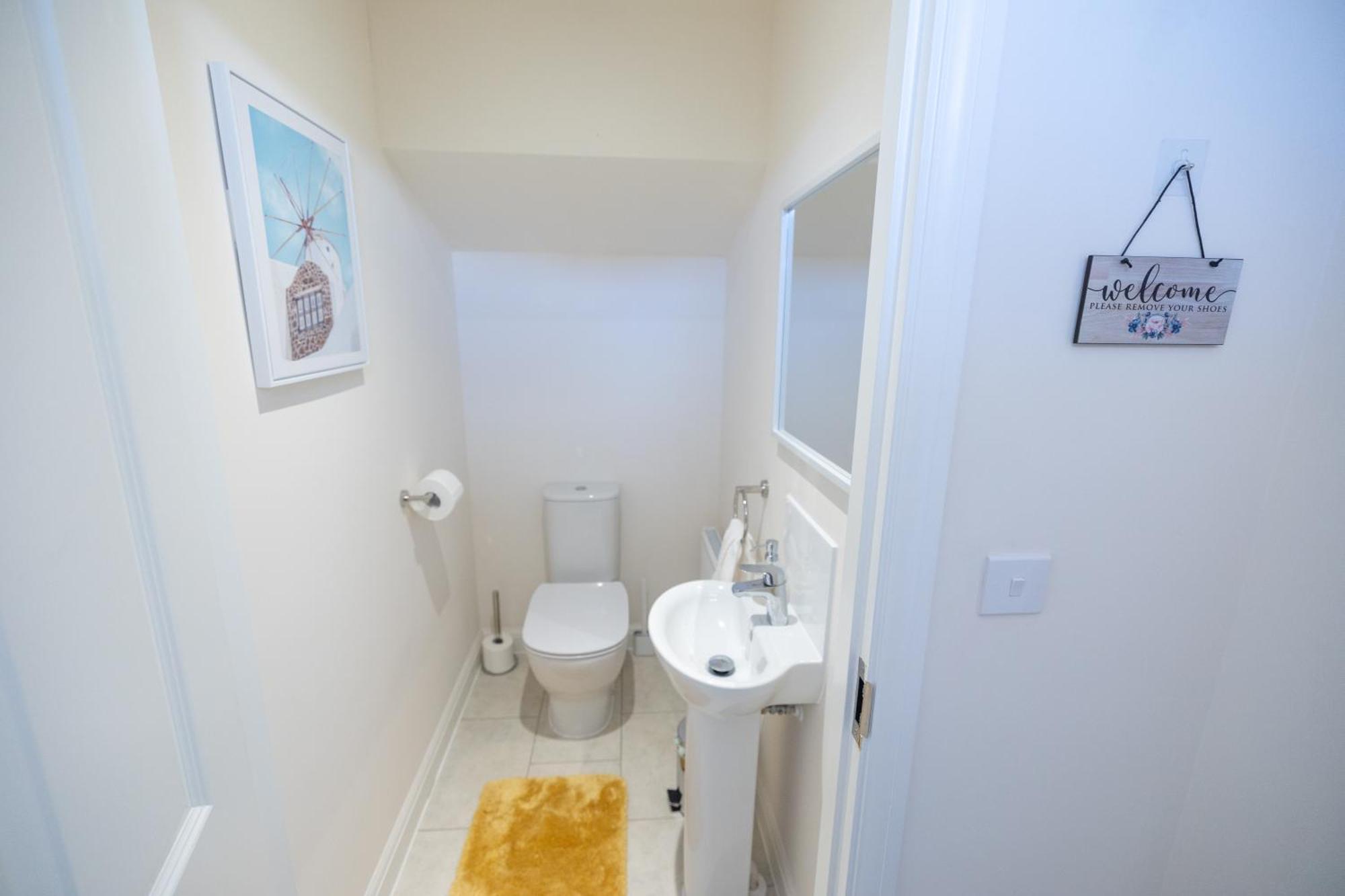Home In Hugglescote - Long Stays Coalville Eksteriør bilde