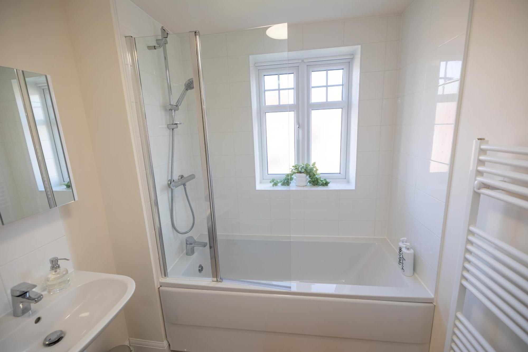Home In Hugglescote - Long Stays Coalville Eksteriør bilde